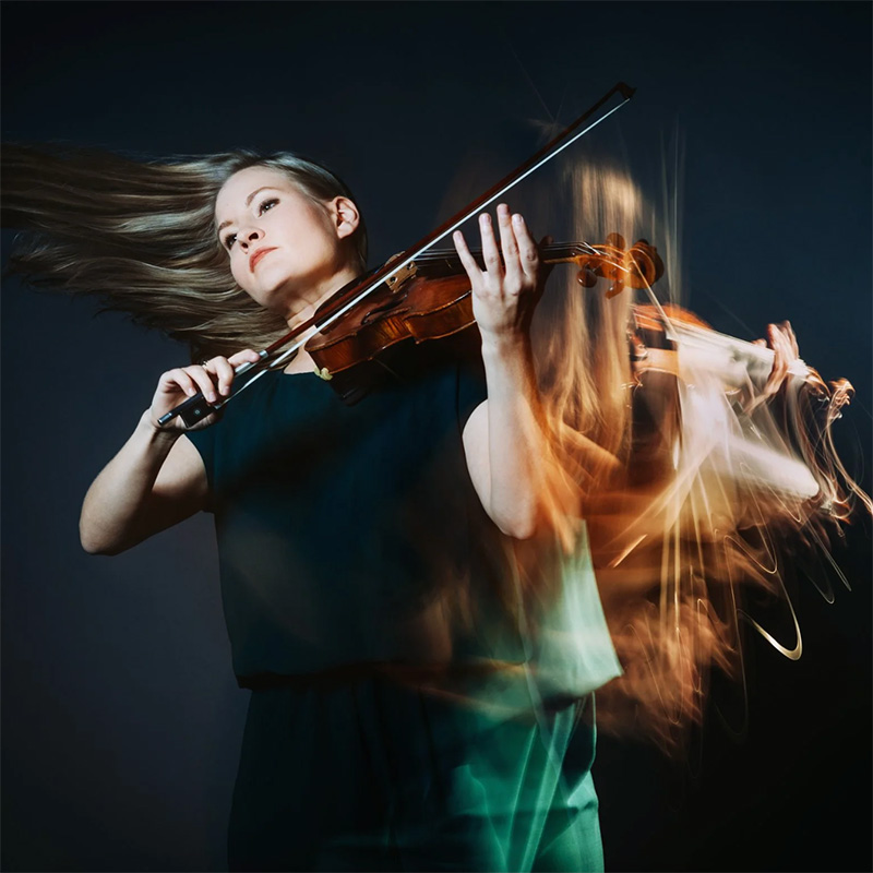 Judith Fliedl - Ultraviolin